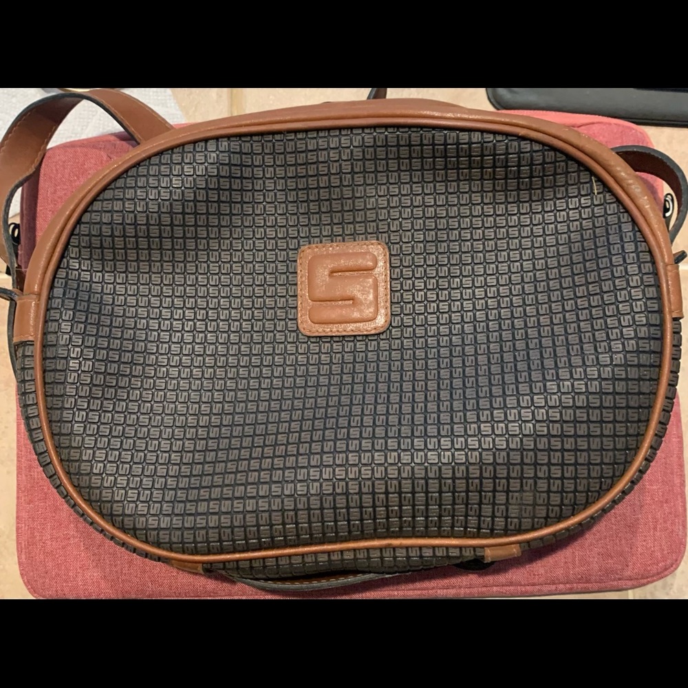🥳Host Pick🤩80s vintage Stepan bag 🇮🇹 - clean and is great condition